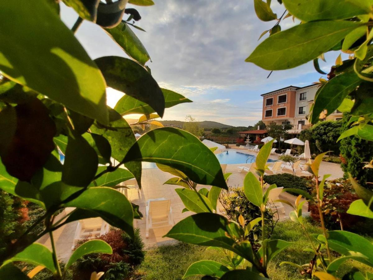 Lilia Apartments Каваци, Созопол Bagian luar foto
